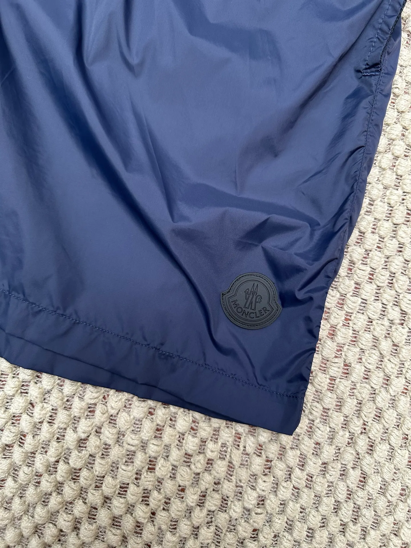 🔥P90💰 Moncler Logo Authentic ： ： Logo Classic Logo Breathable Logo ：Black White Navy Blue Gray Green size：M L XL 2XL 3XL（90-200 ） ⚠️ / /